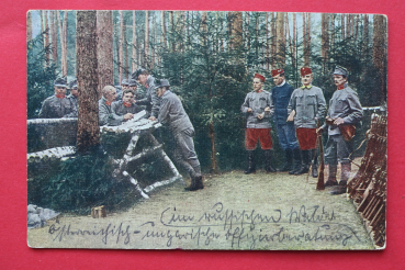 AK Militär / 1914-1918 / 1 WK / Österreich ungarische Offiziersberatung im russischen Walde / Soldaten / Uniform